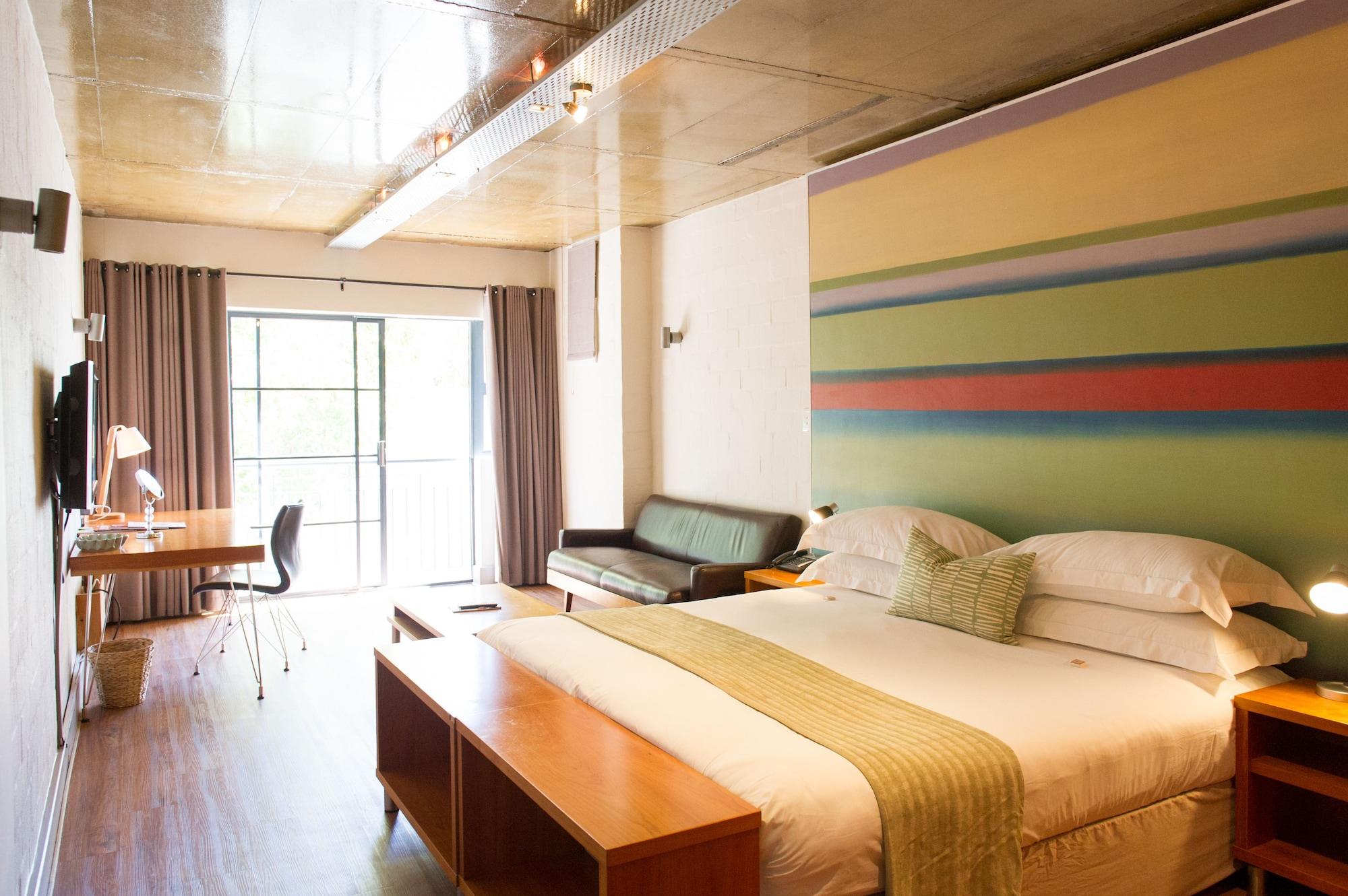 Hippo Boutique Hotel 4*