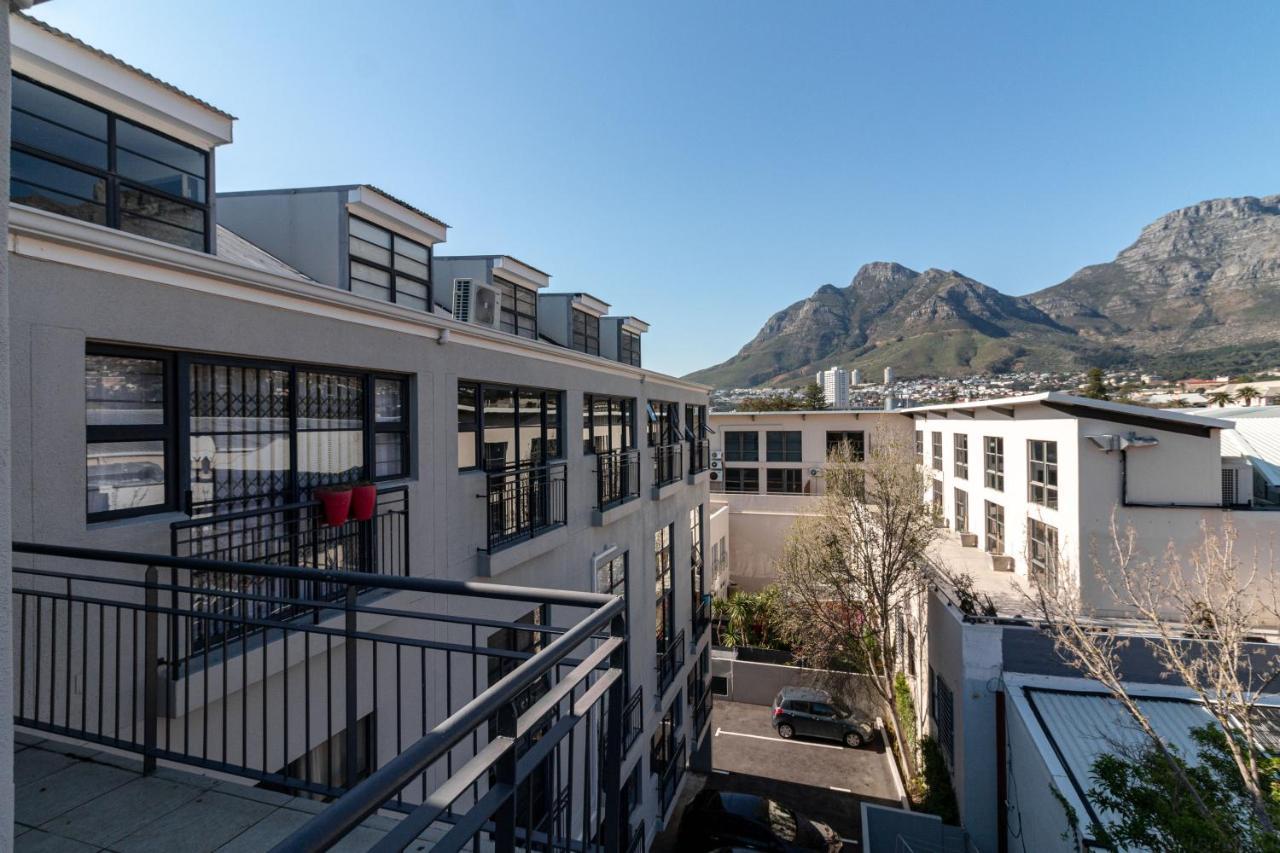 Hippo Boutique Hotel 4*